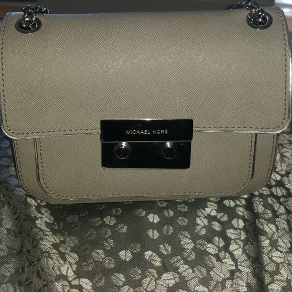 Michael Kors bag - Picture 2 of 3